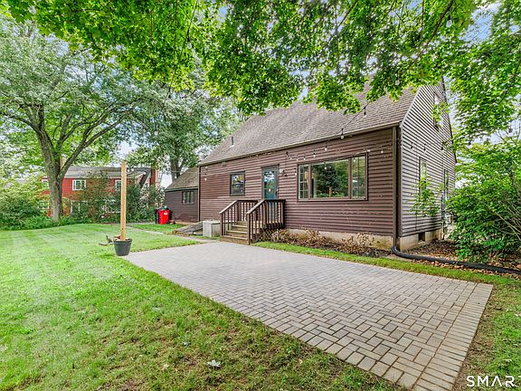 5th image of 375 Allen Avenue