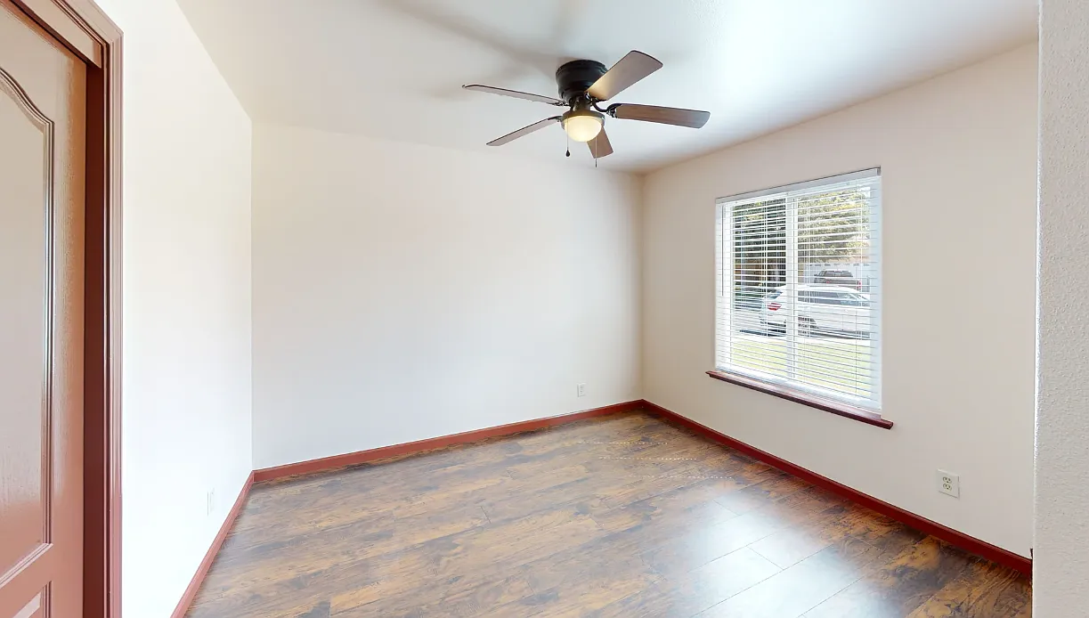 3 bed, 1322 sqft, $2,500 — Photo 4