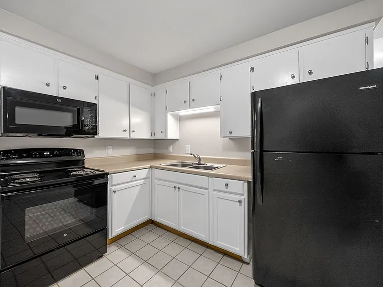 432 Circle Dr — Photo 7
