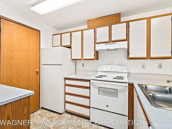 2nd image of 515 112th St SE Unit C8