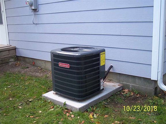 3rd image of 2120 Pioneer Dr