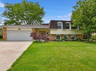 1590 S Prospect St, Wheaton, IL 60189