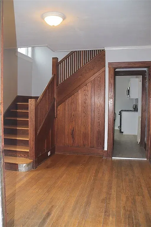 5 bed, 2200 sqft, $3,900 — Photo 3