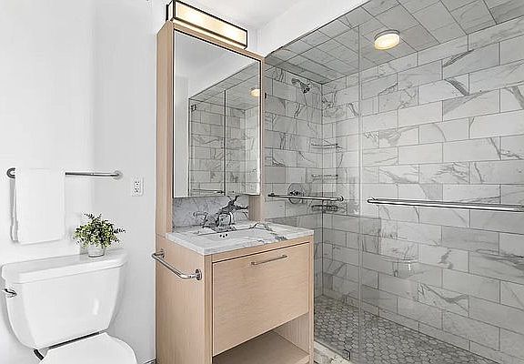 5th image of 101 W 87th St APT 401