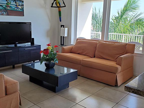 3rd image of 5909 Padre Blvd