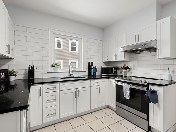 4th image of 100-102 Montclair Ave #2