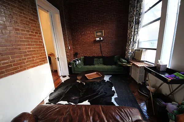 Rented by Bien Realty Ltd | media 70