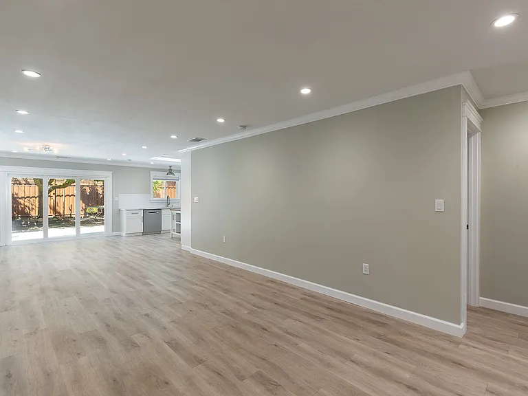 1032 Pueblo Ave #A — Photo 9