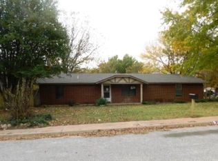 1112 Moonshine Ct, Noble, OK 73068