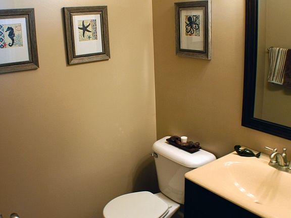 First Floor 1/2 Bathroom
