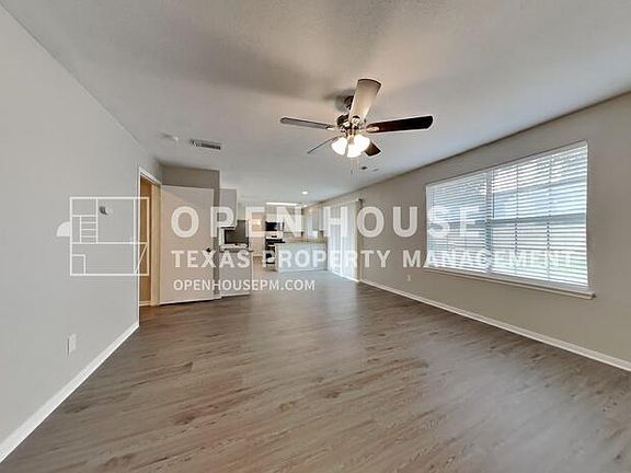 3rd image of 1031 Cascade Creek Dr