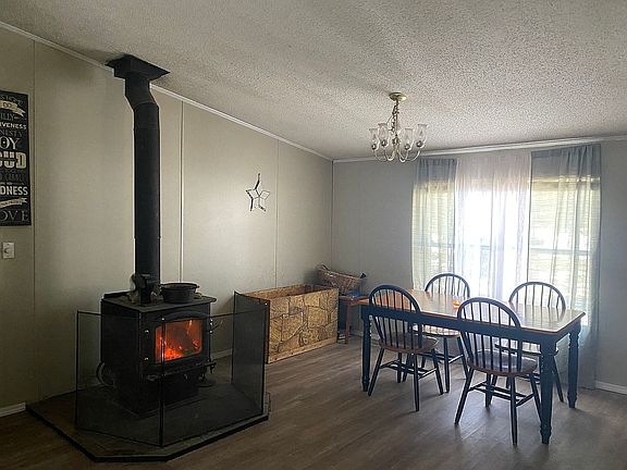 3rd image of 315 Eagle Dr