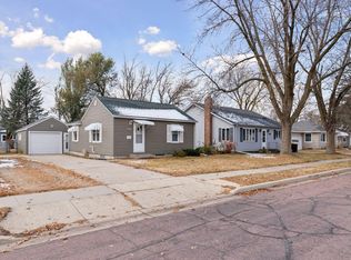 708 Redding Ave, Windom, MN 56101