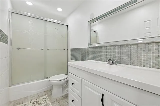 1015 Roselawn St — Photo 10