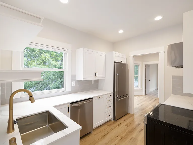 2123 E James St #A — Photo 2