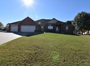 2205 Barrington Dr, Lavaca, AR 72941
