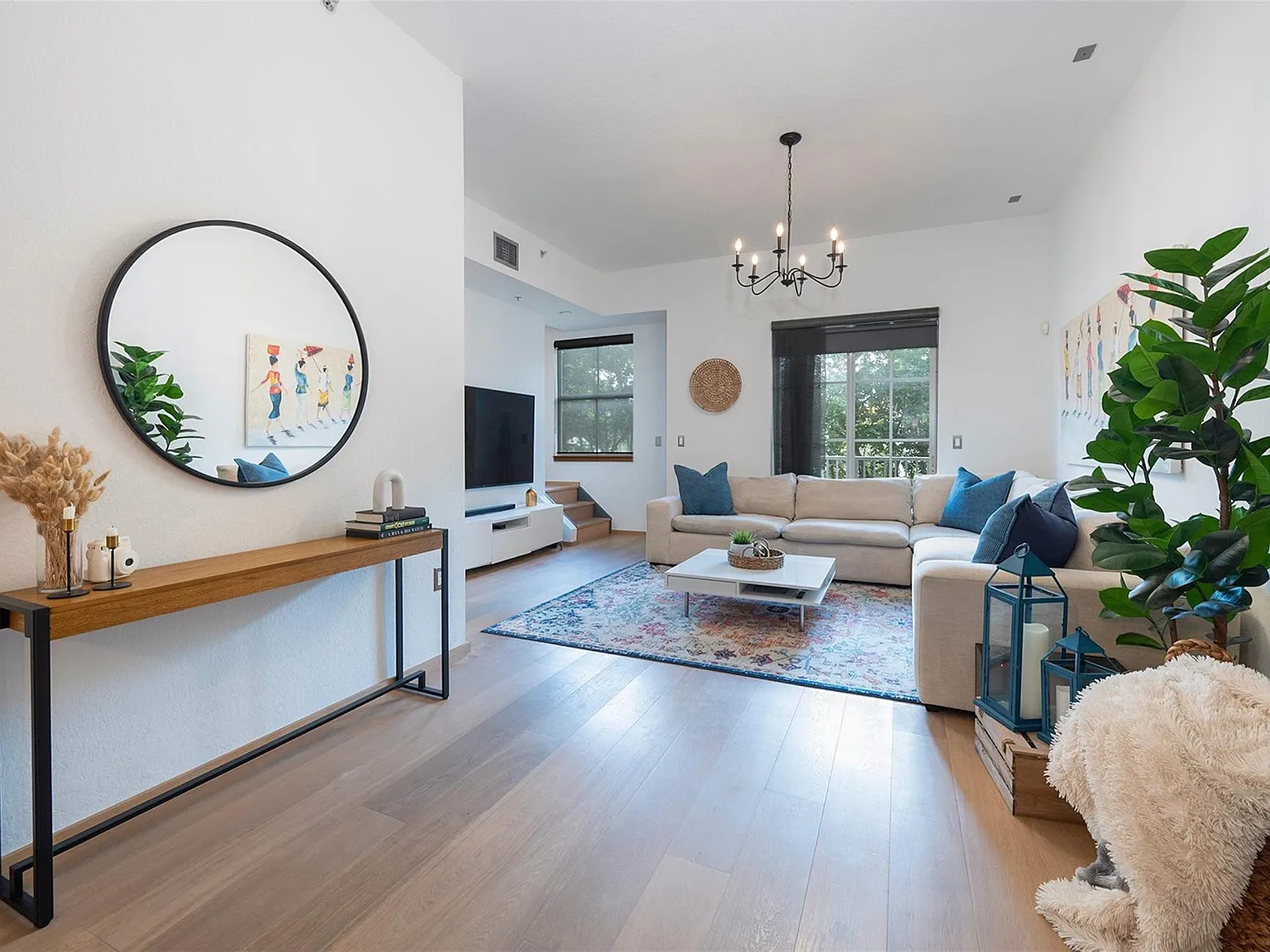 3 bed, 3.5 bath, 1578 sqft, $5,500 — Photo 4