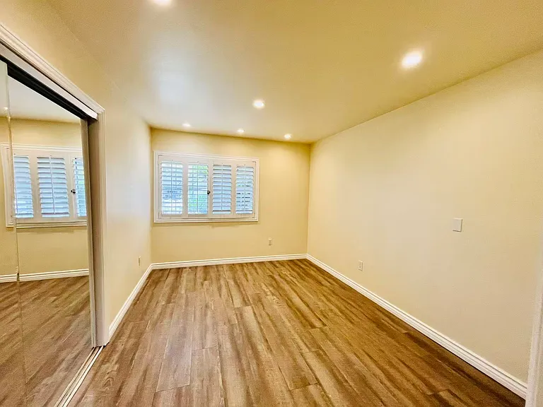 1800 Yermo Pl — Photo 38