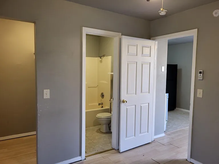 202 N Mississippi St #D — Photo 5