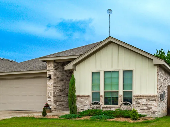 206 Hubbard St, Hillsboro, TX 76645