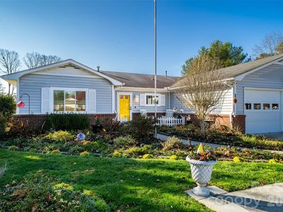 1 Wintry Dr, Hendersonville, NC, 28792
