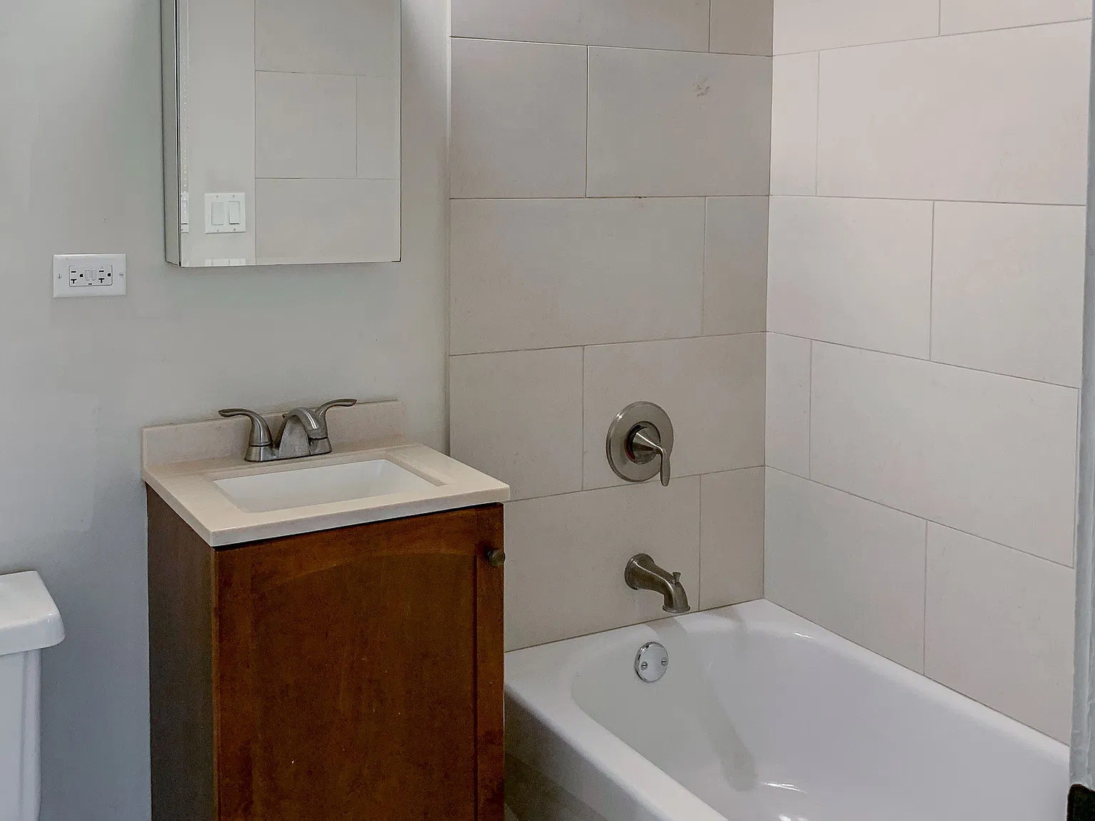 2 bed, 695 sqft, $2,295 — Photo 4