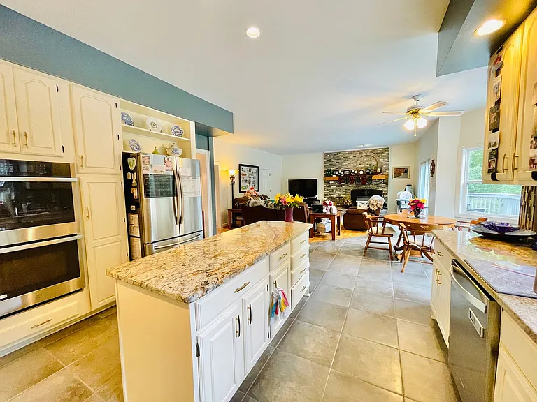 1474 Freeman Dr — Photo 10