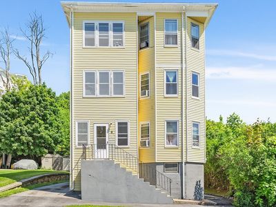 9 Caprera Rd, Worcester, MA, 01604