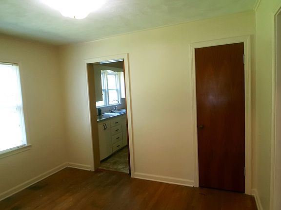 4th image of 8014 Virginia Ave
