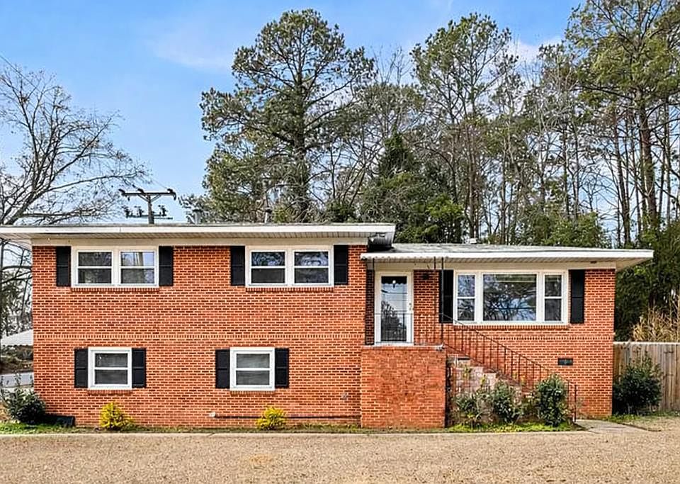 1st image of 803 Lichfield Rd