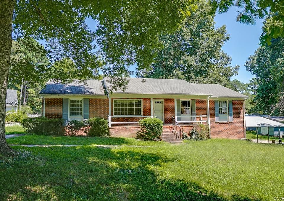 1st image of 3909 Lyndale Pl