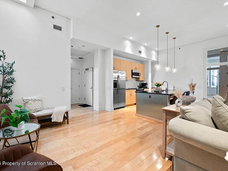 509 Bogart Pl #202 — Photo 7