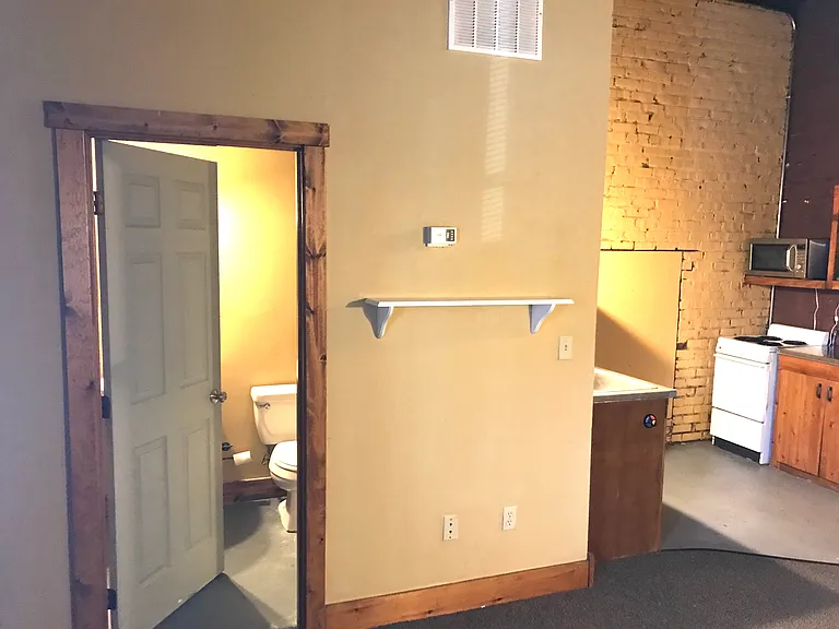 801 Main St — Photo 3