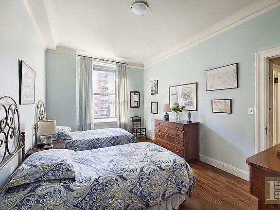 5th image of 205 W 89th St Unit 6C