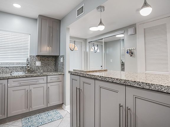 5th image of 9001 Sunrise Lakes Blvd APT 301
