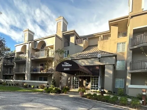 26101 Village Ln APT 104, Beachwood, OH 44122