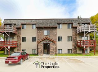 2867 19th Ave S, Grand Forks, ND 58201