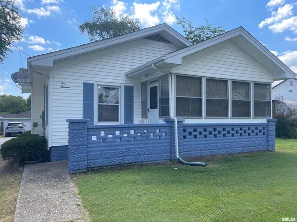 1013 W White St, Marion, IL 62959