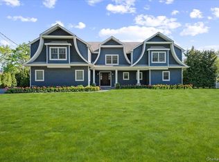 205 Hewlett Neck Rd, Woodmere, NY 11598