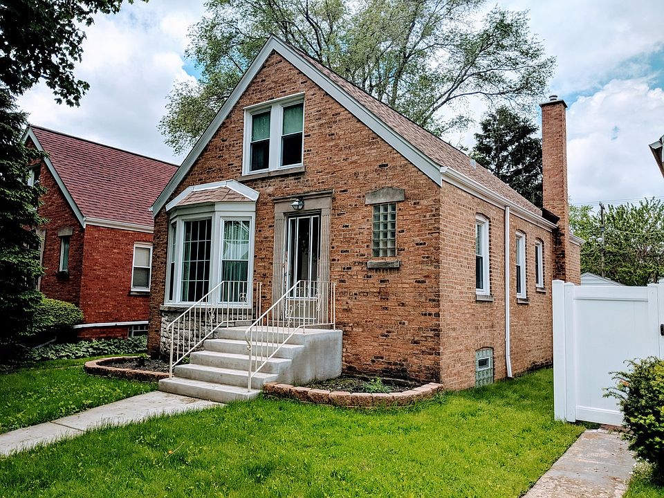 1st image of 3636 N Oconto Ave