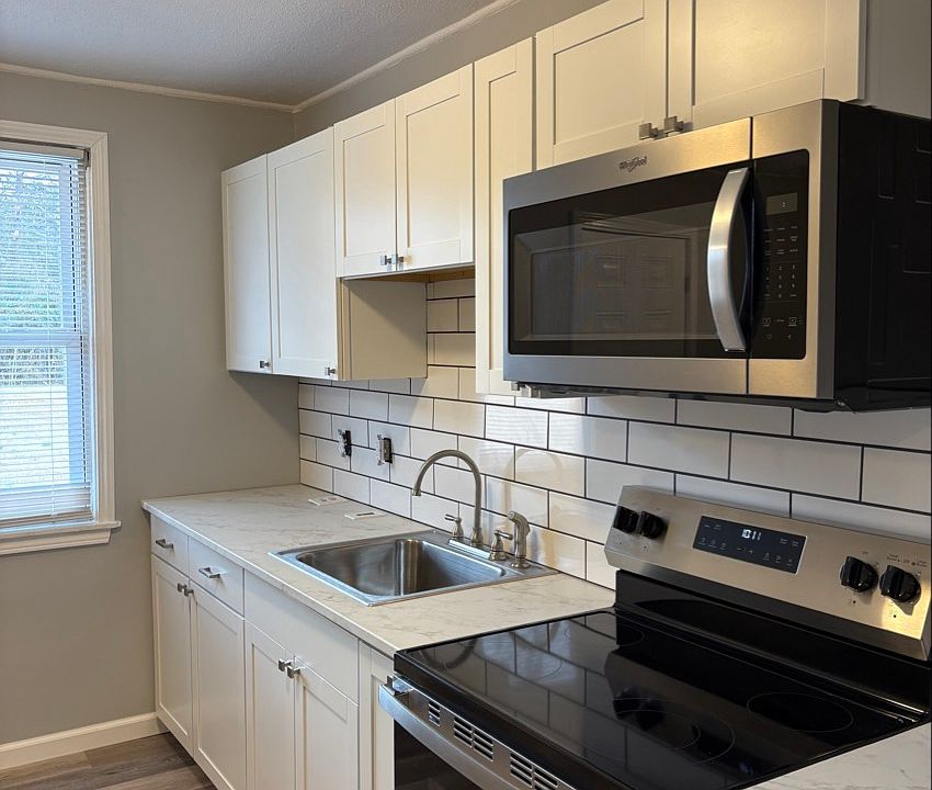 1st image of 1214 Davis St