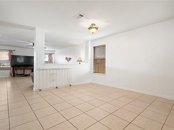 3rd image of 11809 Plains Valley Dr