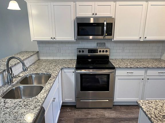 5th image of 1815 Fox Den Way #4