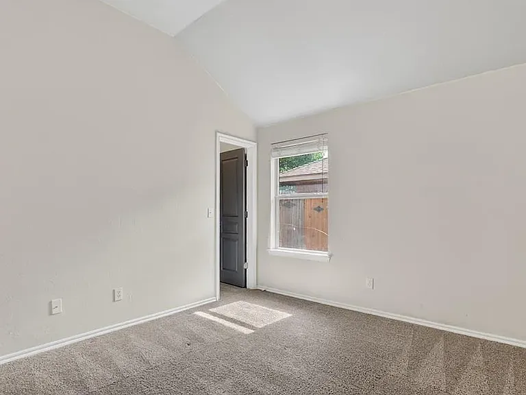 4921 NW 163rd St — Photo 27