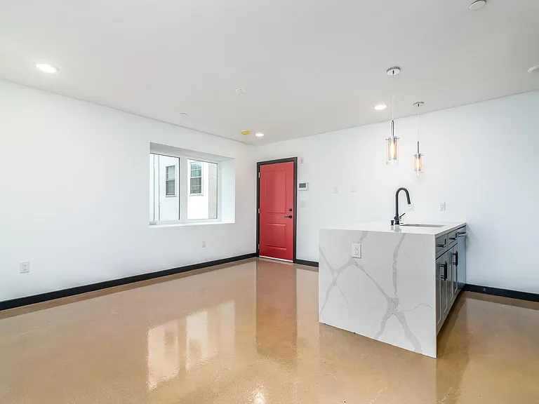 114 Richmond St #2C — Photo 3