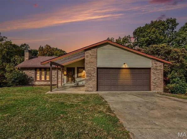 20 Windswept Dr, Arnold, MO 63010