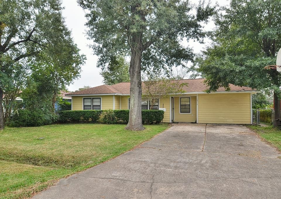1st image of 13110 Emporia St