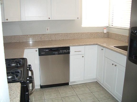 5th image of 730 Inglenook Dr