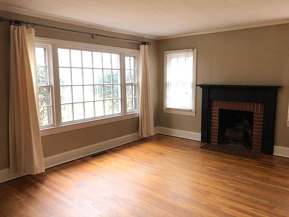 5th image of 652 Davie Ave