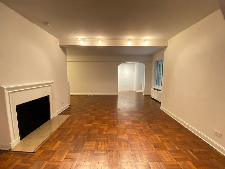 1st image of 40 Central Park S #3E